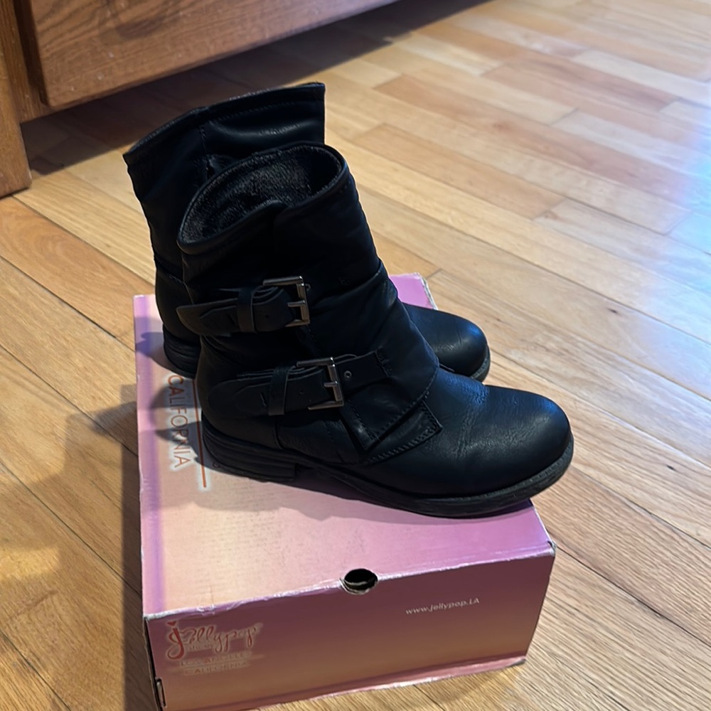Jellypop black boots size 6